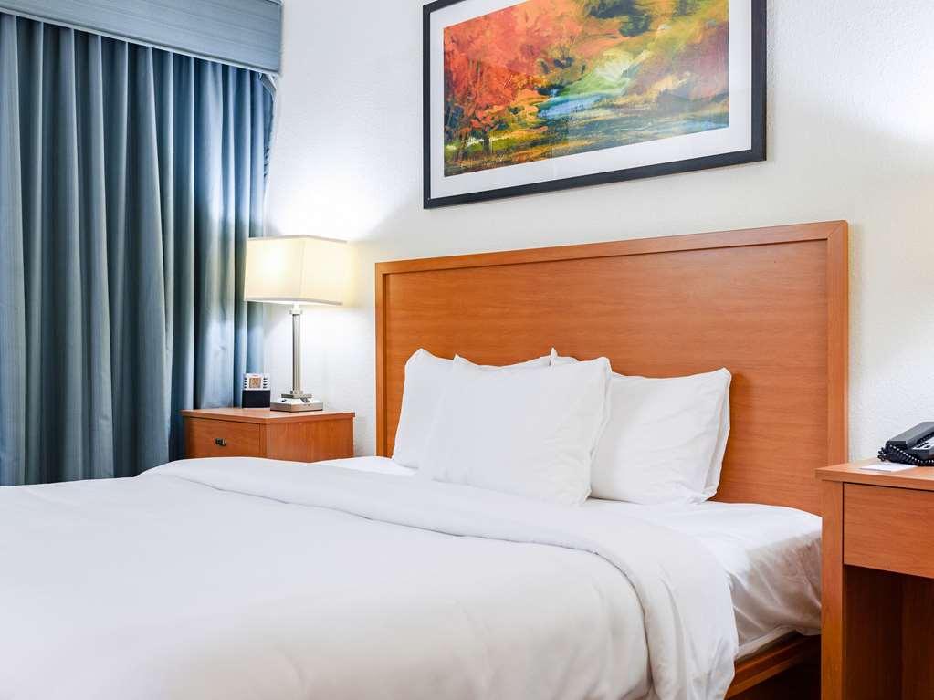 Comfort Suites Baton Rouge South I-10 Room photo